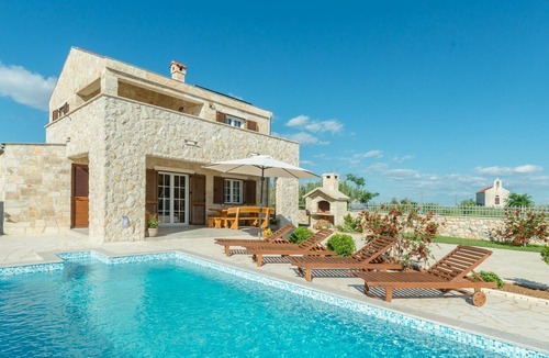 Privlaka Cabin | Beautiful villa in Privlaka with heated swimming pool
