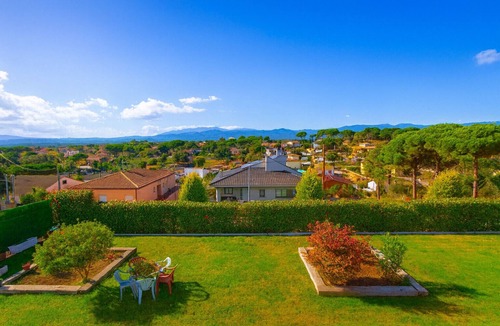 Sils Villa | Beautiful villa just 25 km from the beach of Lloret de Mar