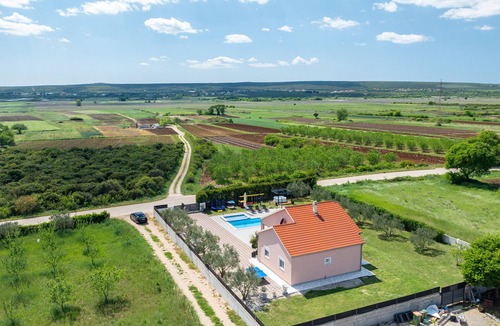 Tinj Villa | Beautiful villa Maris with pool and jacuzzi