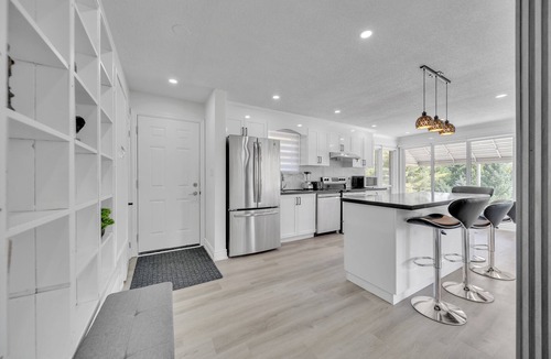 Caledon Other | Beautiful Villa on Hill