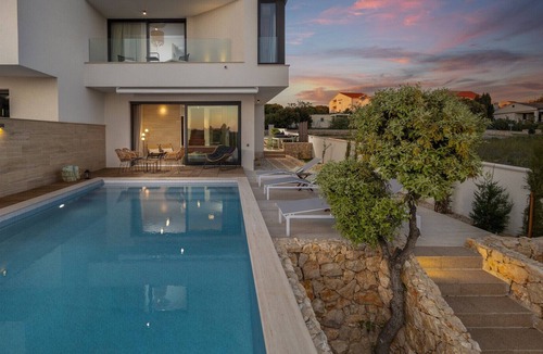 Kolan Villa | Beautiful Villa Oliva Mandre