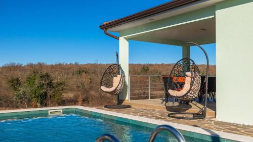 Radini Villa | Beautiful villa Petar with pool in Brtonigla