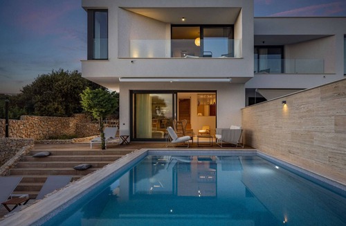 Kolan Villa | Beautiful Villa Terakota Mandre