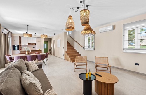 Beram Villa | Beautiful Villa Vita for a holiday with private pool and BBQ for 6 guests