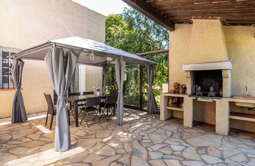 Trebes Villa | Beautiful villa with large pool and great views for up to 8 guests
