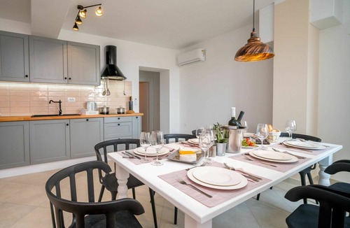 Kastav House | Beautiful villa with A/C, WIFI, private pool, TV, terrace, pets allowed and panoramic view