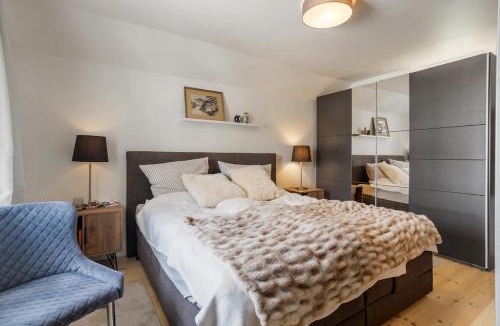 Snekkersten Villa | Beautiful villa with ocean views and a large garden