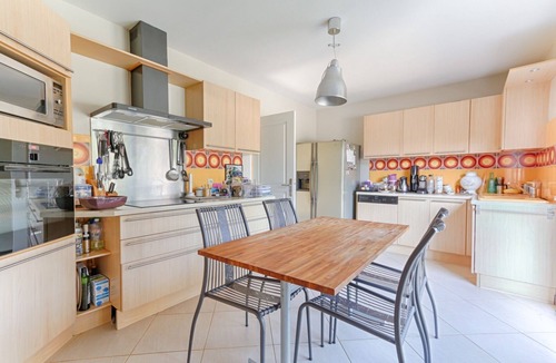 Mornant House | Beautiful villa with pool