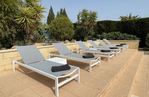 Hoya de los Patos Villa | Beautiful villa with pool ideal for 1 or 2 families