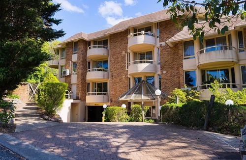 Wahroonga Apartment | Beautiful Wahroonga Apartment