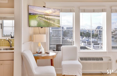 Bald Head Island Cottage | Beautiful Waterfront Cottage