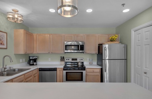 Crystal Beach Condo | BEAUTIFUL WATER VIEWS ~ RELAXING COASTAL DECOR!