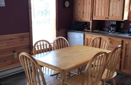 Cymbria Cottage | Beautiful waterfront cottage with spectacular view!