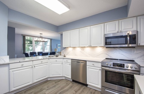 St. Petersburg Condo | BEAUTIFUL WATERFRONT CONDO! 2BR, 2bath on Boca Ciega Bay