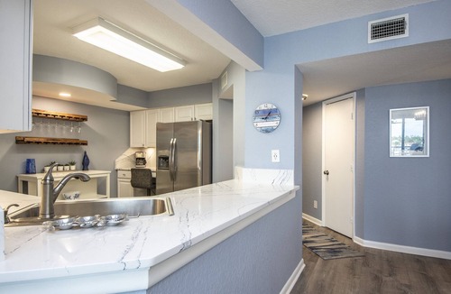 St. Petersburg Condo | BEAUTIFUL WATERFRONT CONDO! 2BR, 2bath on Boca Ciega Bay