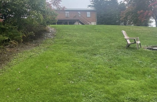 Springville House | Beautiful waterfront property