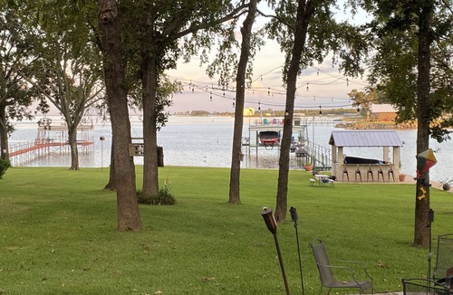 Wills Point House | Beautiful waterfront lake house!