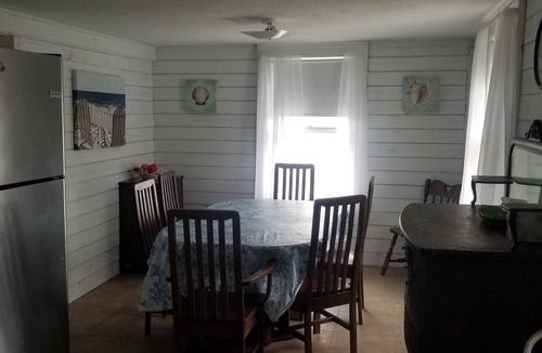 Old Lyme House | BEAUTIFUL WATERFRONT BEACH HOUSE IN PRIVATE BEACH