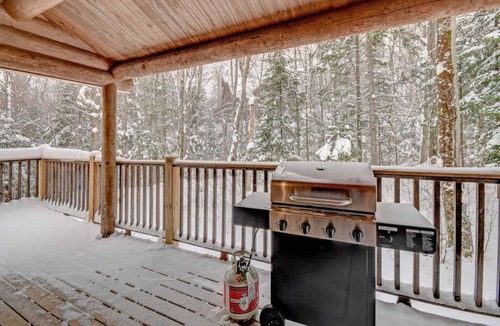 Labelle Ski Chalet | Beautiful Waterfront Chalet