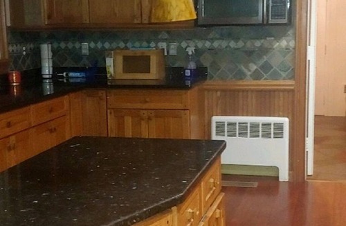 Warwick House | Beautiful Waterfront Estate