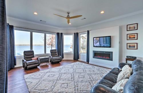 Shorterville House | Beautiful Waterfront Getaway with Dock!