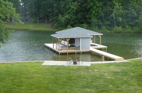 Bumpass House | Beautiful Waterfront Home On Lake Anna