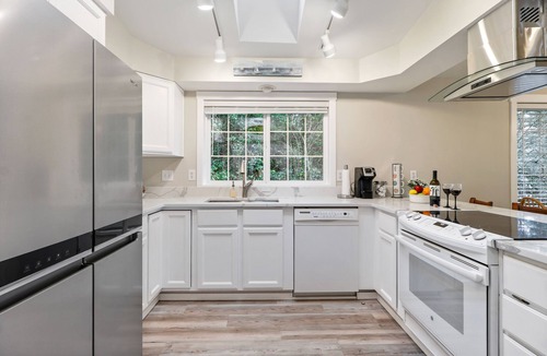 Olympia House | Beautiful Waterfront Home