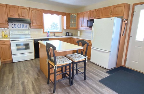 Ignace House | Beautiful Waterfront home on Lake Agimak