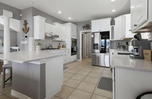 Lake Ozark House | Beautiful waterfront lake home with private dock