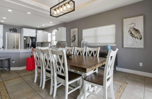 Lake Ozark House | Beautiful waterfront lake home with private dock