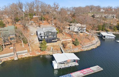 Lake Ozark House | Beautiful waterfront lake home with private dock