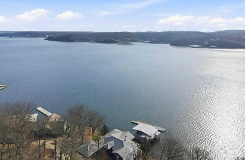Lake Ozark House | Beautiful waterfront lake home with private dock