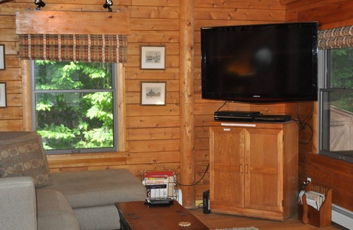 Rome House | Beautiful Waterfront Property On A quiet Cove