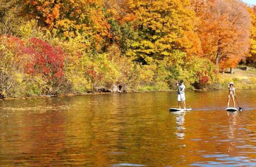 Gores Landing House | Beautiful Waterfront Retreat 1HR Drive FromToronto