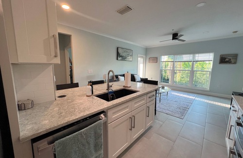 Bradenton Apartment | Beautiful Waterfront Condo on Bradenton Riverwalk