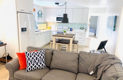 Hammer Point House | Beautiful Waterfront Villa