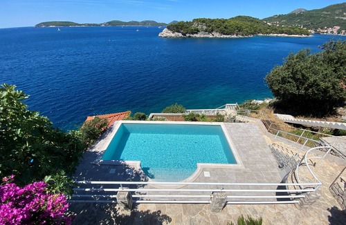 Stikovica Villa | Beautiful waterfront Villa, with private sea access and pool, close to Dubrovnik
