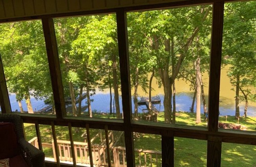 Cadiz House | Beautiful Waterfront, w/Dock, Firepit, Hot tub