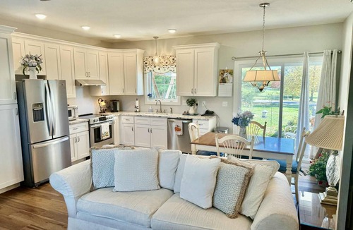 Freeburg House | Beautiful welcoming cottage in peaceful country setting