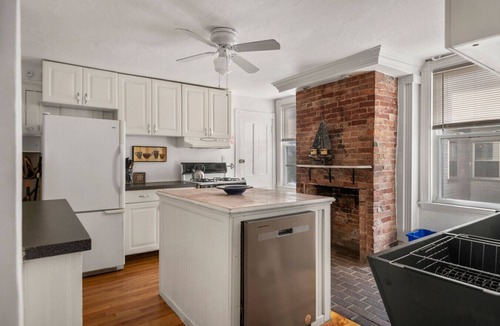 West End Apartment | Beautiful West End Apartment