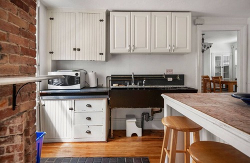 West End Apartment | Beautiful West End Apartment