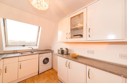 Kensal Green Apartment | Beautiful West Ken One Bed Apartment