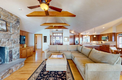 Moultonborough House | Beautiful Winnipesaukee Views Sleeping 10
