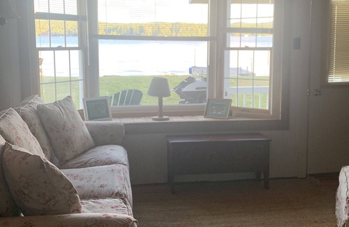 Town of Webb Cottage | Beautiful Yellow Cottage on 4th Lake