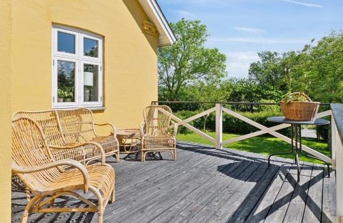 Faldsled Villa | Beautiful Yellow Country Villa By The Water