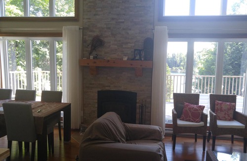 Wentworth-Nord Hotel | Beautiful zen chalet on the water