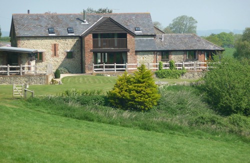 Pulham House | Beautifully barn conversion with panoramic views and private hot tub