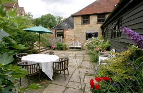 Etchingham Cottage | Beautifully Converted Oast House in an Idyllic Setting
