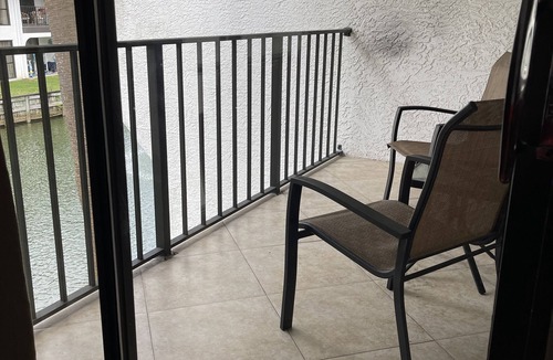 Panama City Beach Villa | BEAUTIFULLY DECORATED 1 BEDROOM 2 BATH VILLA.