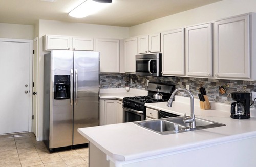Vista Sandia House | Beautifully decorated - Gated Community